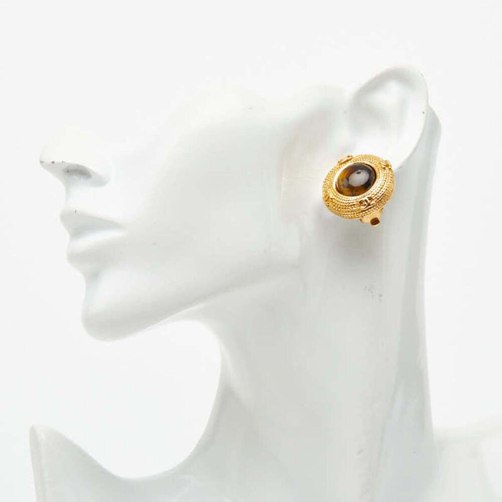 CHANEL Gold Logo Earrings - Picture 5 of 5
